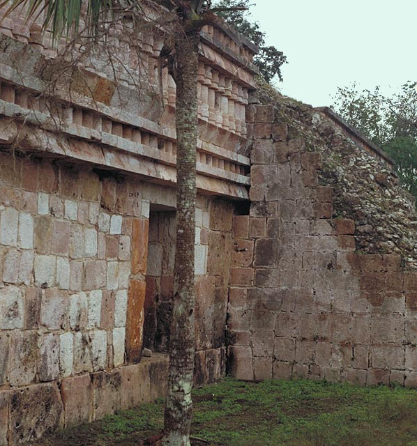 Chacmultun: Cabalpak Group, Building V