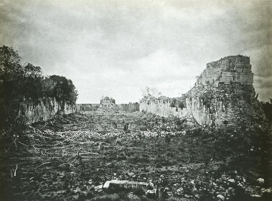 1889 photo of the Chichén Itzá Great Ballcourt
