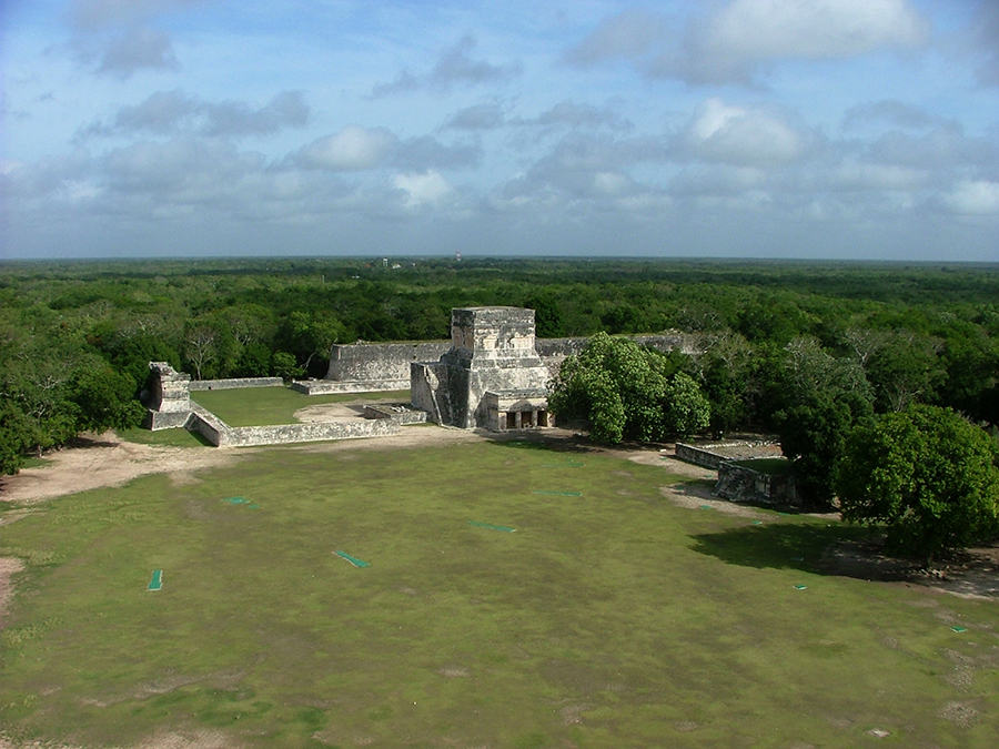 The great ballcourt of Chichén Itzá seen from the Pyramid of Kukulcan
