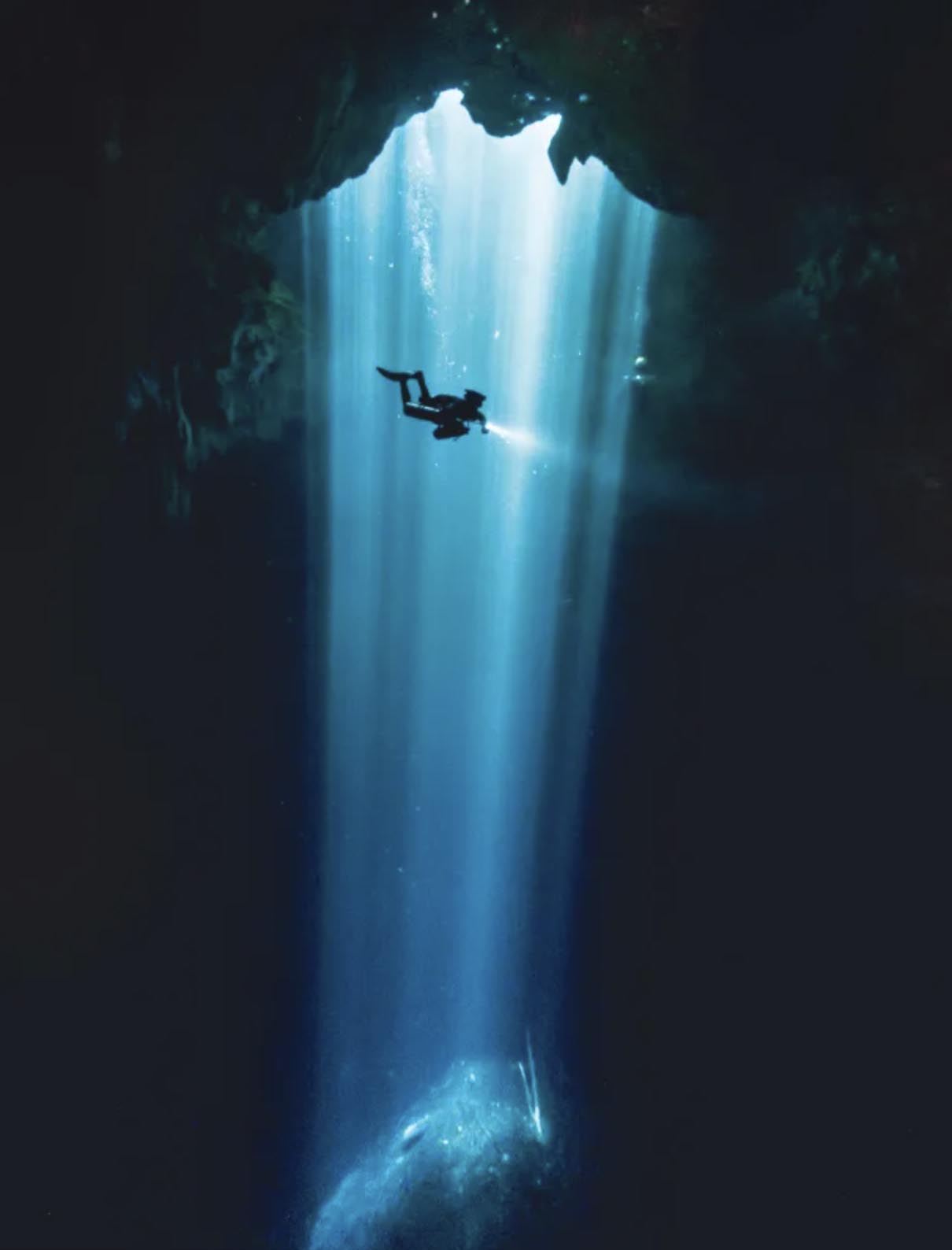 Divers at Sacred Cenote, Chichén Itzá