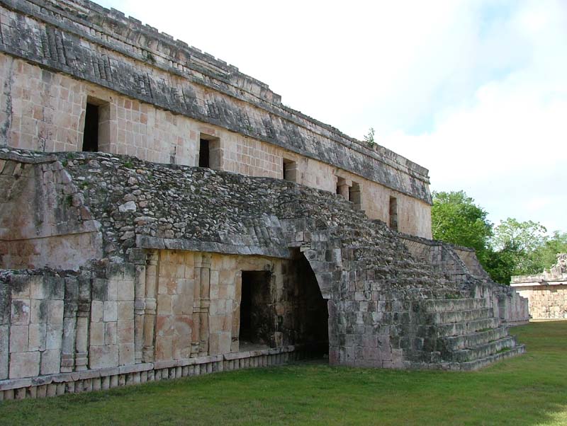 Vaulted passageway under the staircase of El Palacio