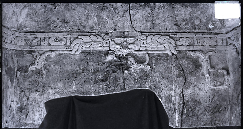 Maudslay photo of decoration on House E