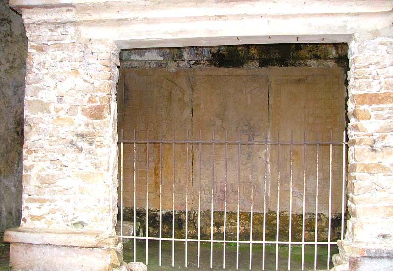 Temple of the Foliated Cross roofed shrine chamber called pib na