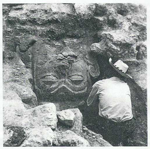 Tikal, Unit 196, an upside down mask