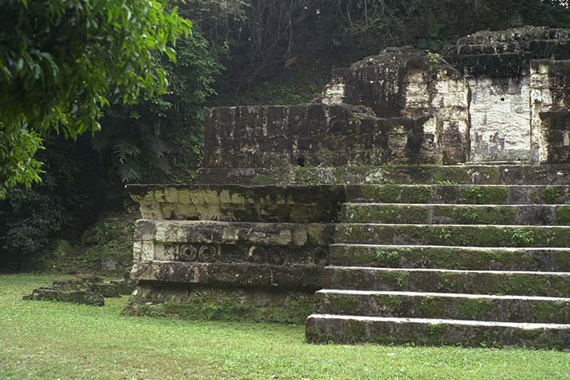 Tikal, Structure 5D-43